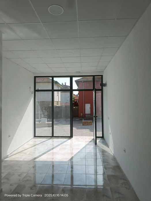 Дава се под наем Магазин в Благоевград, Идеален център - 22 кв.м за 229.5 € - Снимка #2