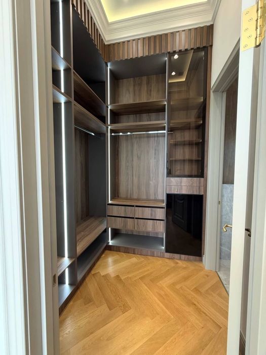 Сдается шикарная 3-х комнатная квартира на Максим Горьком  3/6/12. Р6