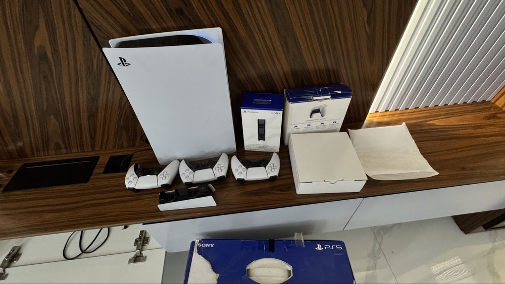 PS5 в отличном состоянии