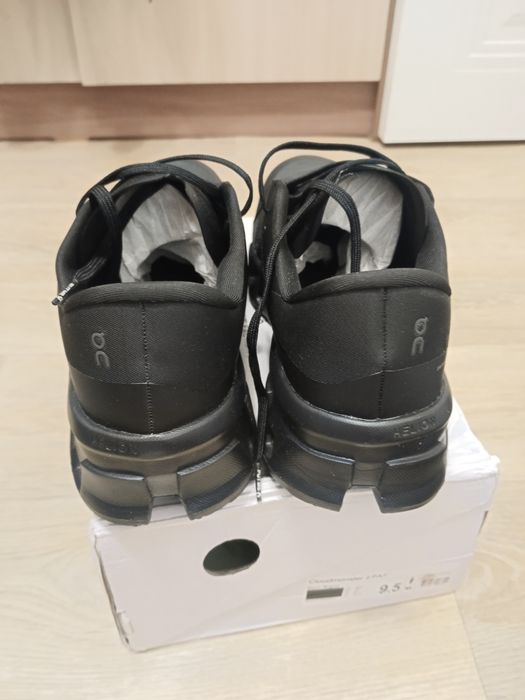 Мужские кроссовки on