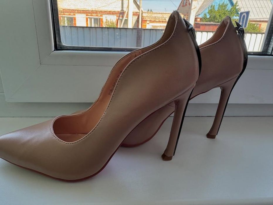 Продам абсолютно новые туфли