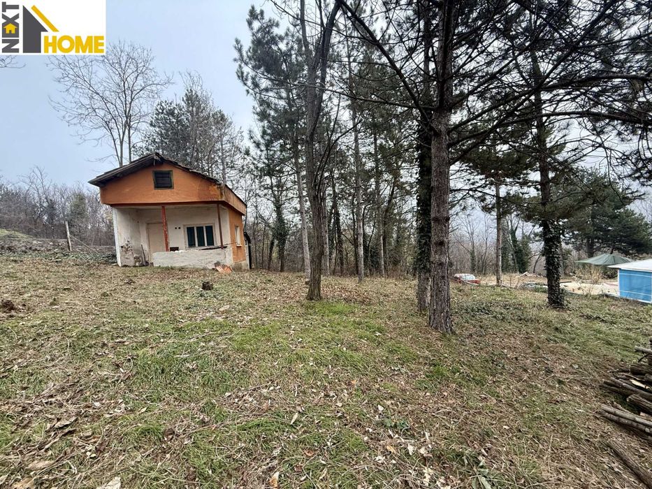 Парцел, предназначен за жилищно застрояване с. Червен