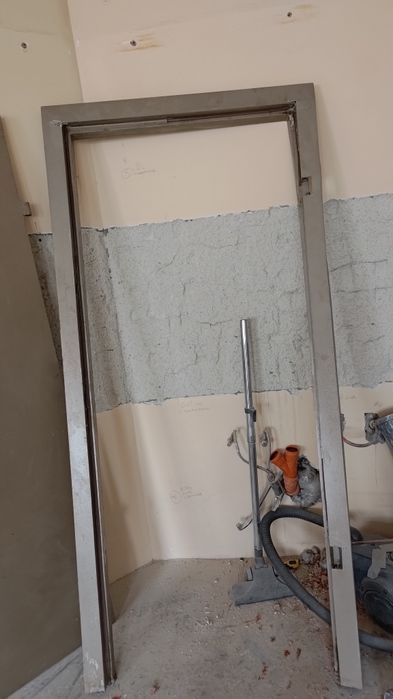 Блиндирана врата 196/84