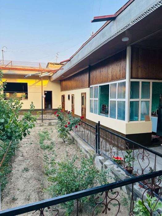 Hovli sotiladi uzbekistanskayada