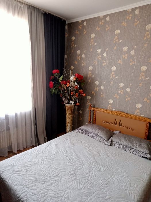 Сдаю посуточно 1кв  мкр 9 дом 14