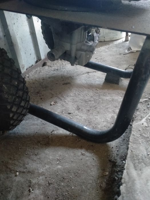 Продам бензиновую автомойку