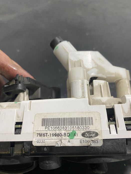 Panou comanda clima AC caldura Ford Focus 2 1.6 TDCI 1.8 Tdci 2.0 TDCI