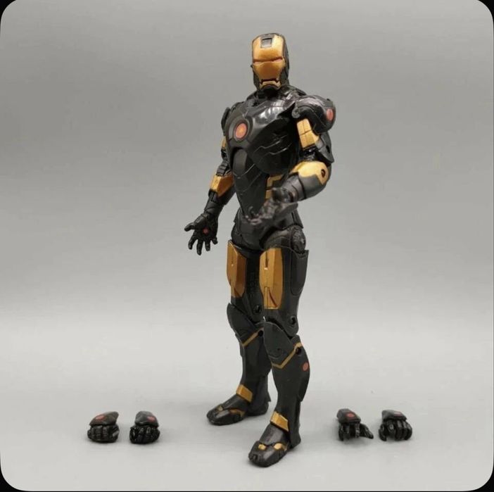 Marvel Figure Iron man black
