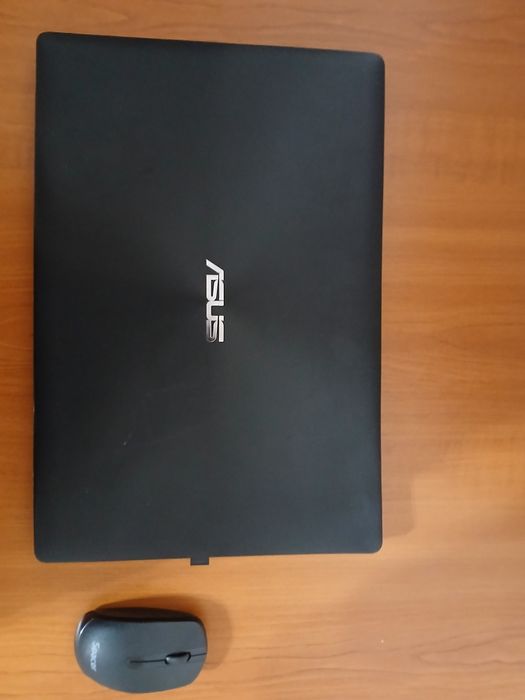 Laptop ASUS X553MA-XX432D cu procesor Intel® Celeron® Quad-Core N2940,
