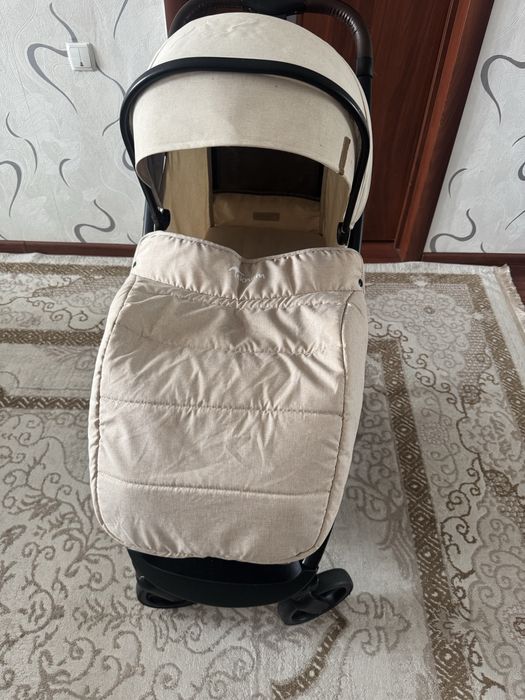 Коляска отличного качества текнум