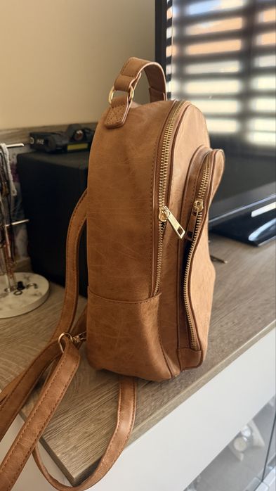 Дамски раници  и чанта неизползвани