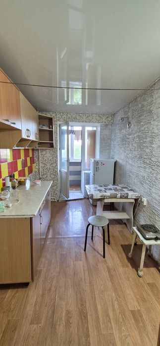 Продам комнату  ДБС 36кв. 4 этаж