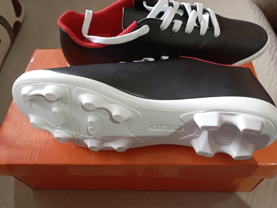 Детски бутонки 35 номер