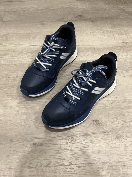 Продаю кроссовки ZEGNA