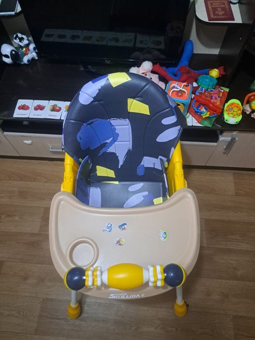 Продаеться Детский стул.