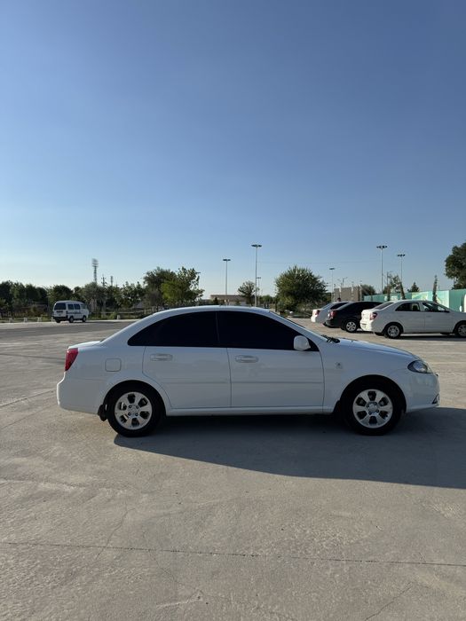 Gentra elegant plus full lyukli