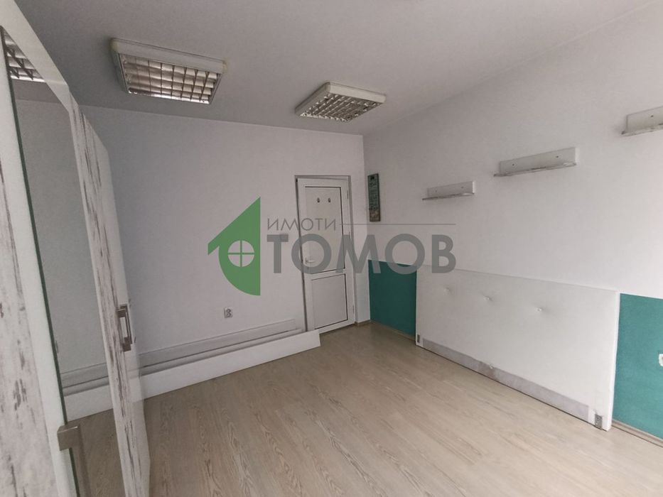 Дава се под наем Офис в Стара Загора, ОРБ - 64 кв.м за 306 € - Снимка #1