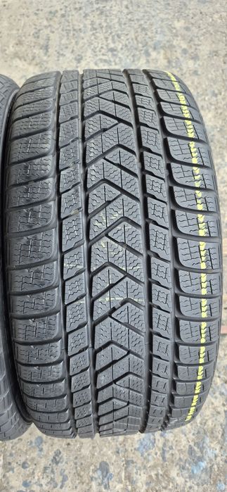 4 anvelope iarna Pirelli,fata 245/40/19,spate 275/35/19.Pret/bucata