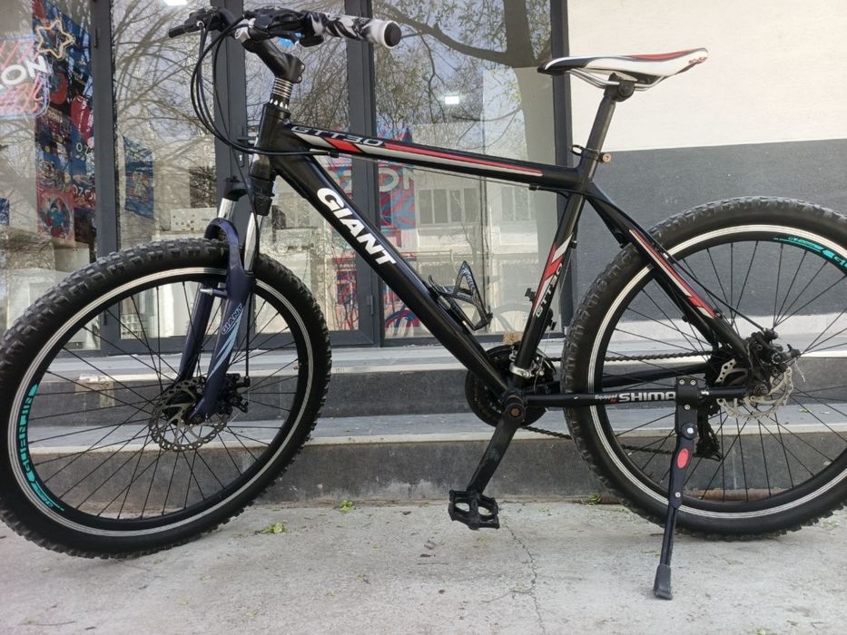 велосипед фирмы Giant