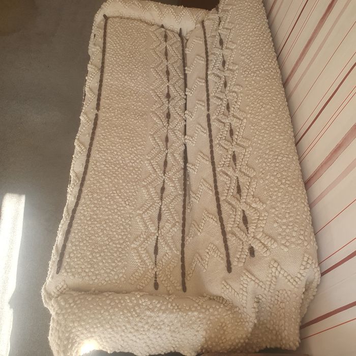 Диван здрав масивен