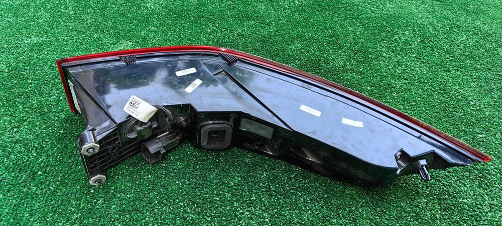 Десен стоп за Jaguar X540 E Pace / Ягуар Х540