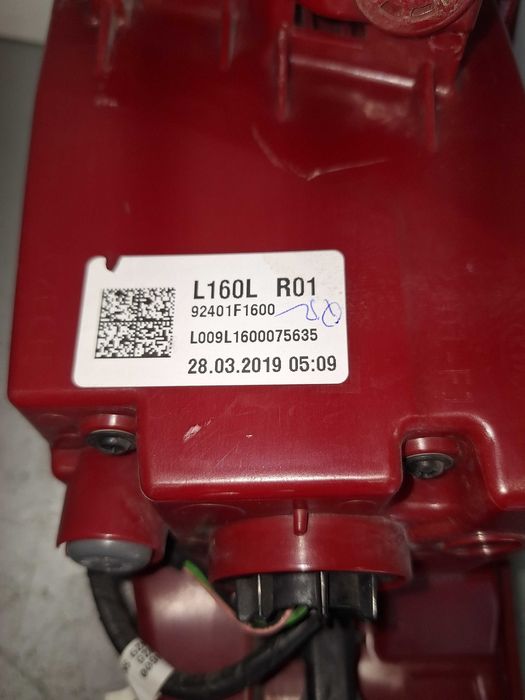 Stopuri aripa stanga/dreapta Kia Sportage 2016-2021 Cod: 92401F1600