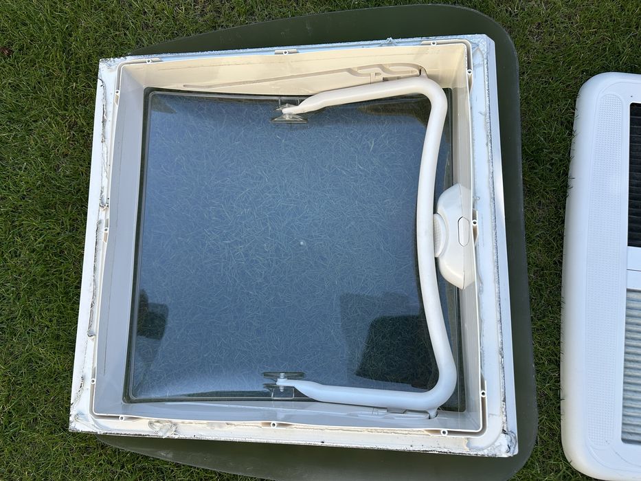 Люк Dometic mini  Heki 40/40