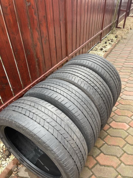 Bridgestone Turanza T005 RUNFLAT (RFT) 245 45 R20 / 275 40 R20