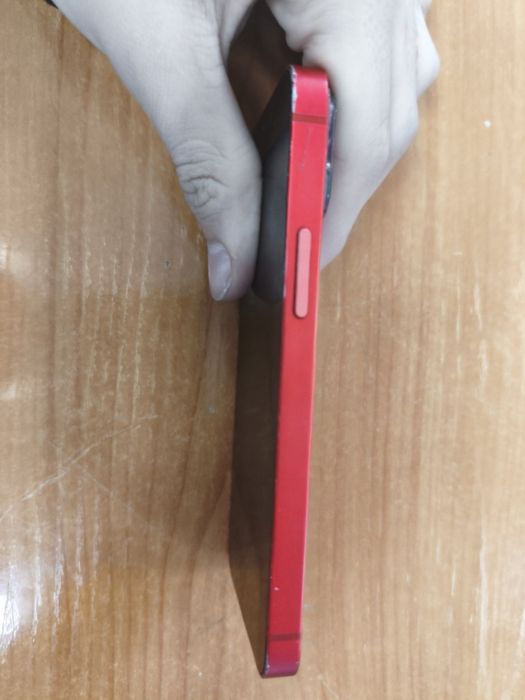 Iphone 12 mini red