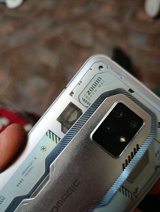 Продам игровой телефон