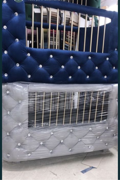 Vand patut din catifea facuta la comanda