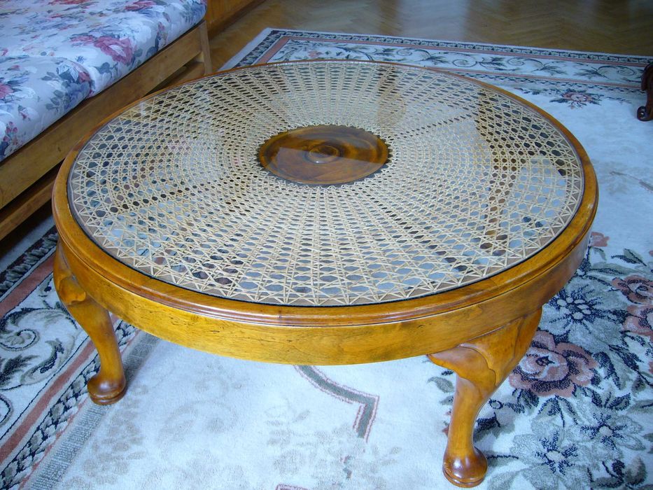 Реставрация на Старинни Мебели