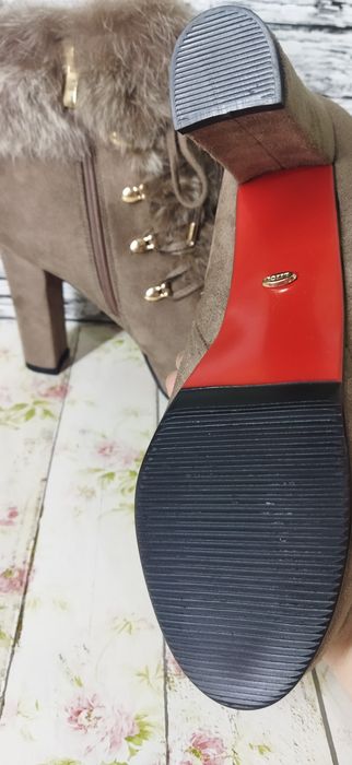 Продам новые ботильоны 40р