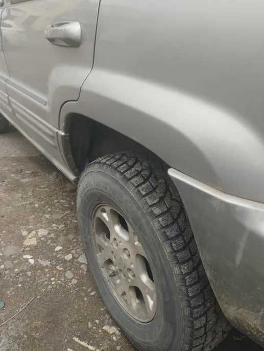 Джип Grand Cherokee