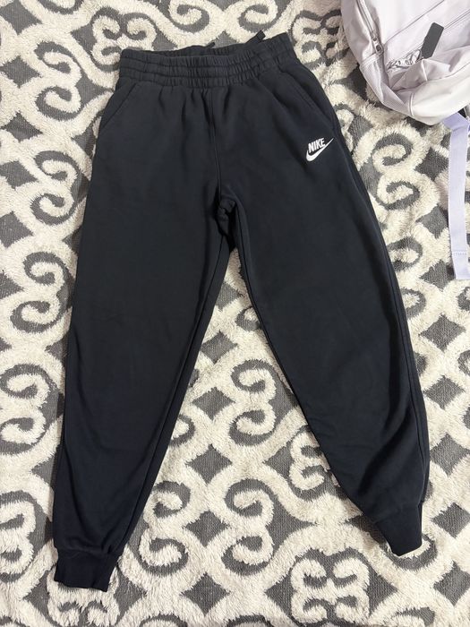 Спортно долнище Nike