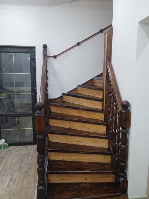 Установим межэтажную лестницу