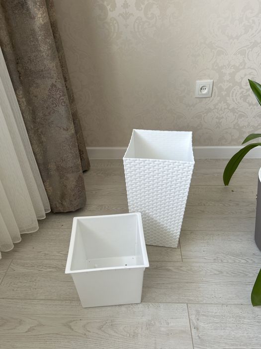 Продам кашпо напольное Ротанг