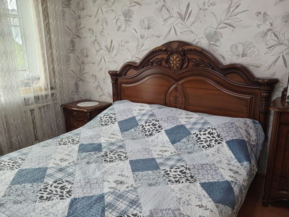 Срочно продам спальный гарнитур