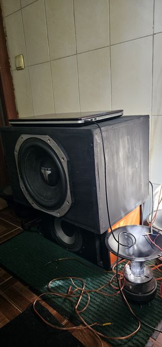 Продам саб качает бомба