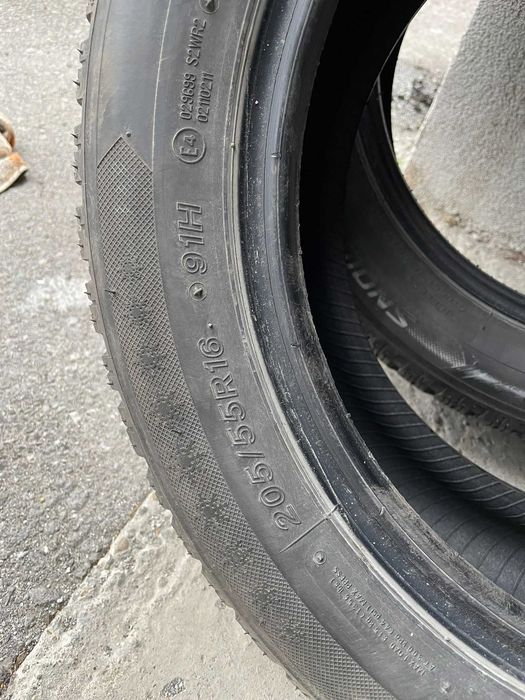 Продавам две зимни гуми Lassa 205/55/16
