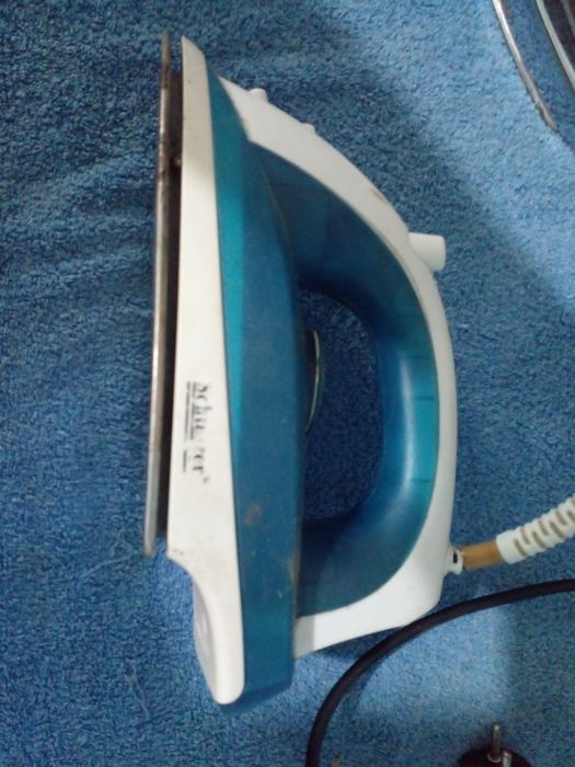 Продаю Утюги б/у