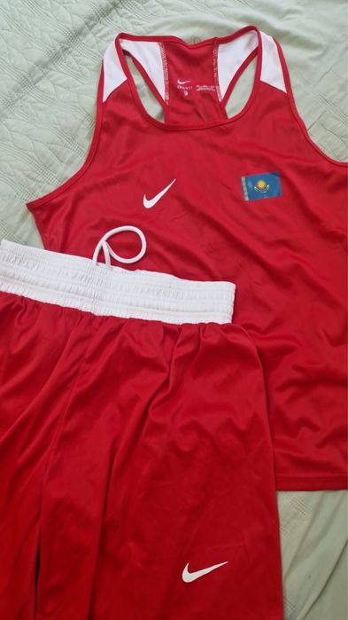 Форма бокса синий и красный