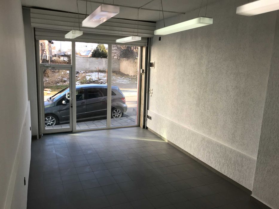 Дава се под наем Магазин в Харманли - 35 кв.м за 178.5 € - Снимка #8