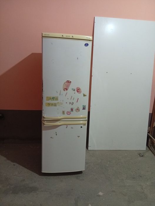 Haladilnik ishlashi yaxshi srochna sotiladi