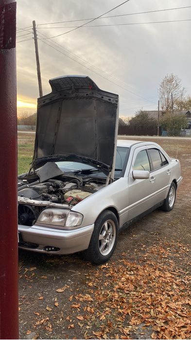 Мерседес с 180 202 состаяние хорошый