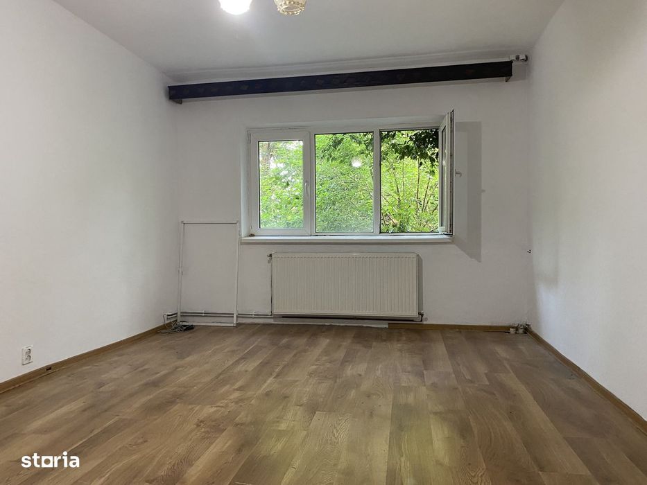 Micro 3, etajul 1! Vanzare apartament cu 3 camere, decomandat