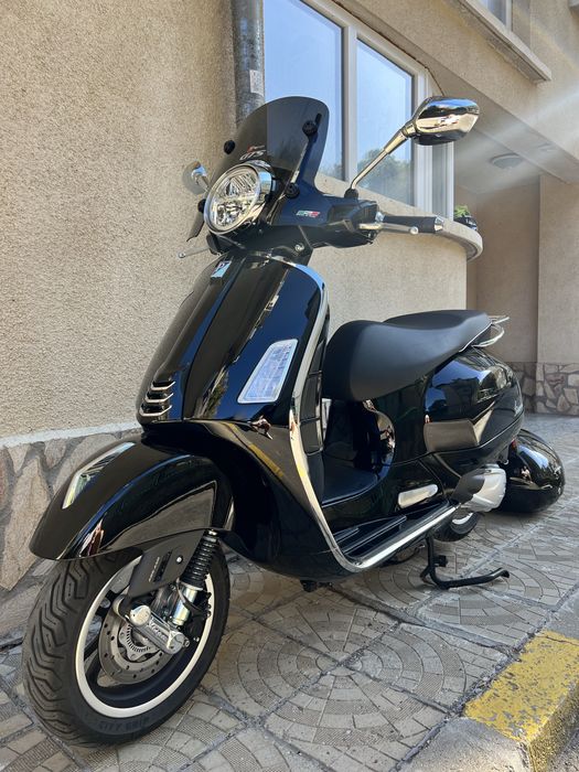 Скутер Vespa Super GTS 300