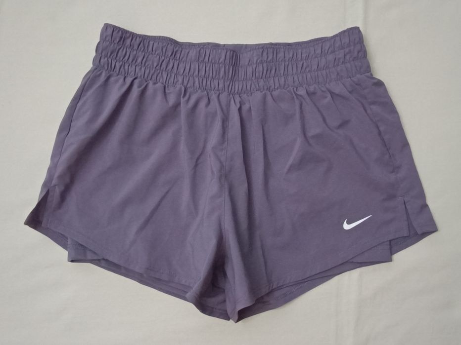 Nike DRI-FIT One Mid-Rise 2in1 Shorts гащета с клин 2в1 S Найк шорти