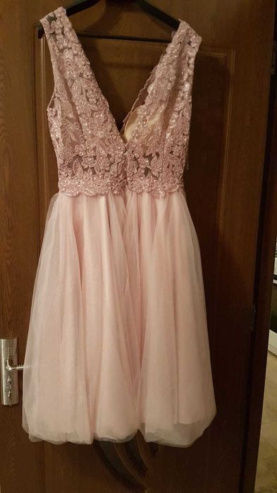 Rochie de ocazie în stare nouă