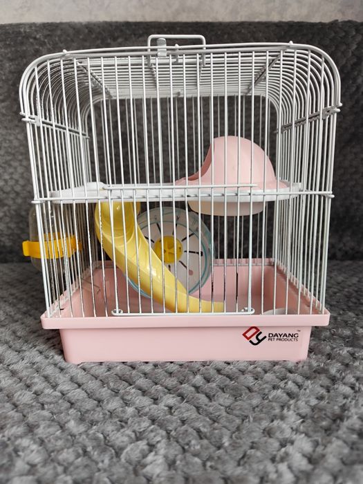 Продам клетку для хомяка.